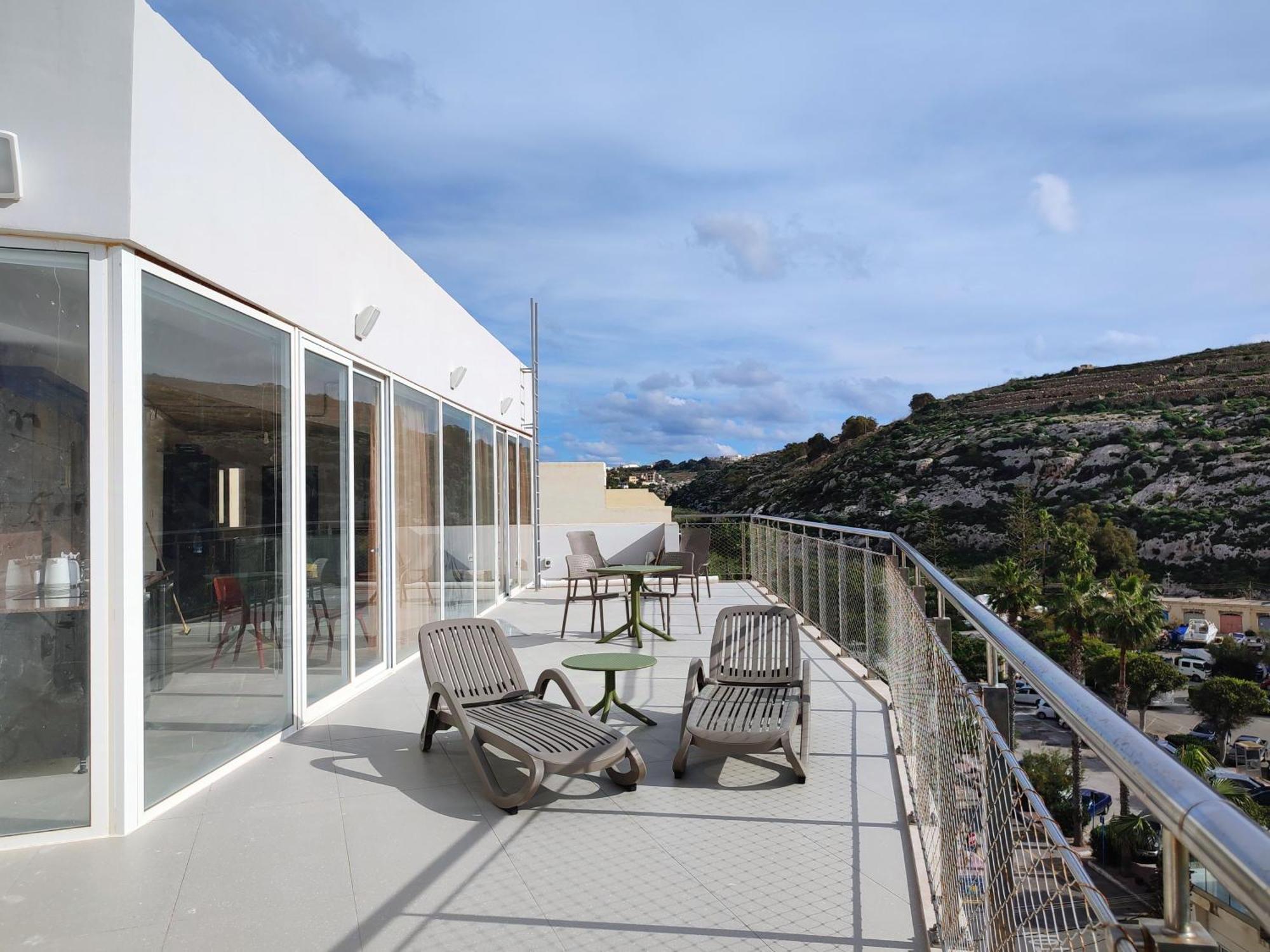 Xlendistays - Centrally Located Seafront Living Holiday Spaces In Xlendi Esterno foto